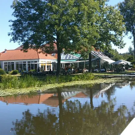 Gruener Baum Szálloda 3*