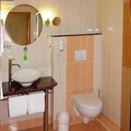 Отель Gruener Baum Гентин