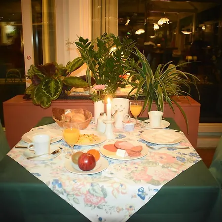 Szálloda Gruener Baum Genthin