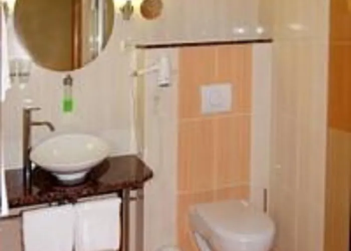 Hotell Gruener Baum Genthin